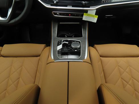 Certified 2025 BMW X5 xDrive40i w/ Parking Assistance Package image 16