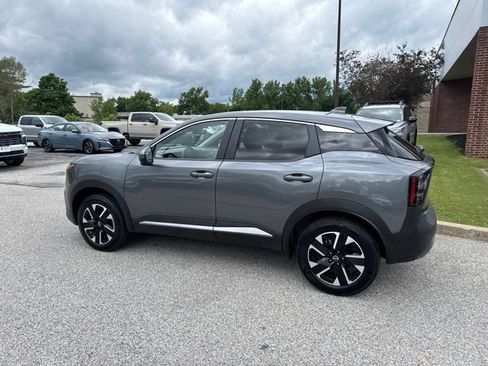 Certified 2025 Nissan Kicks SV AWD/4WD image 38