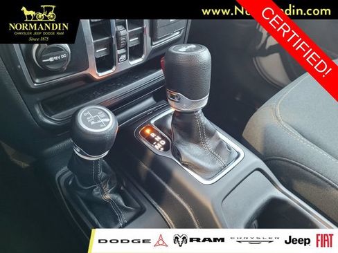Certified 2024 Jeep Wrangler Unlimited Sahara AWD/4WD image 12