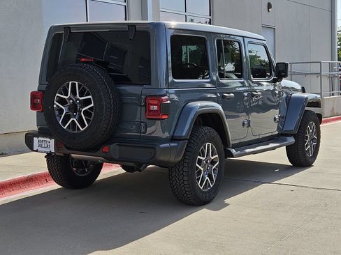 New 2026 Jeep Wrangler Unlimited Sahara AWD/4WD image 3