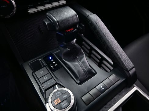 Used 2024 Toyota Tacoma TRD Off-Road AWD/4WD image 19