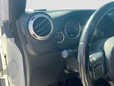 Used 2018 Jeep Wrangler Unlimited Sahara image 10