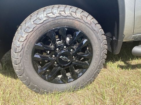 New 2026 Chevrolet Silverado 2500 LT w/ Trail Boss Package AWD/4WD image 9