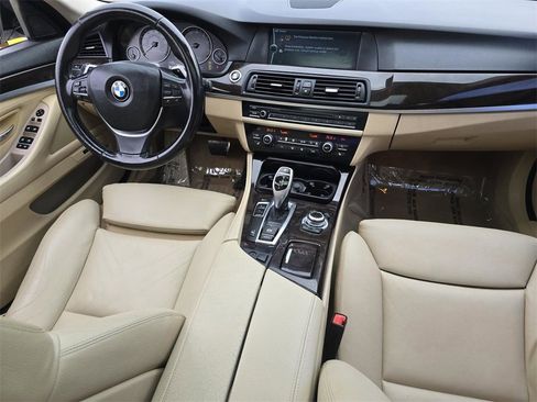 Used 2011 BMW 528i Sedan image 23