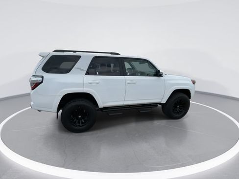 Used 2021 Toyota 4Runner TRD Off-Road Premium w/ Moonroof Package AWD/4WD image 9