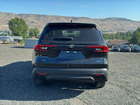 Used 2024 Toyota Grand Highlander AWD image 7