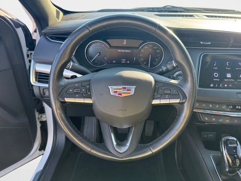 Used 2022 Cadillac XT4 Premium Luxury w/ Enhanced Visibility Package AWD/4WD image 11