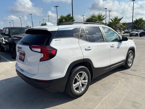 Used 2023 GMC Terrain SLE w/ Driver Convenience Package FWD image 6