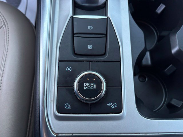 Used 2023 Ford Explorer XLT w/ Equipment Group 202A AWD/4WD image 23