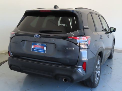 Used 2025 Subaru Forester Touring image 4