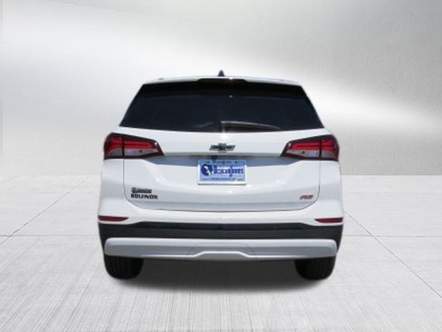 Certified 2024 Chevrolet Equinox RS image 4