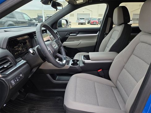 Used 2025 GMC Terrain Elevation image 9