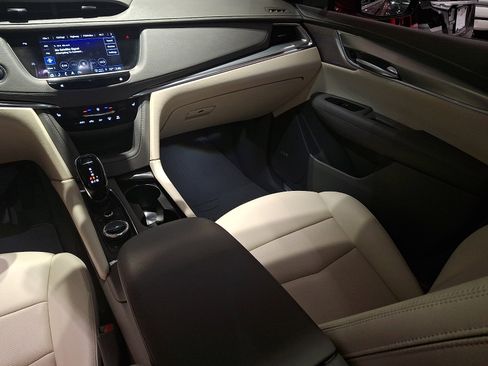 Certified 2023 Cadillac XT5 Premium Luxury AWD/4WD image 20