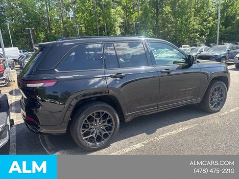 Used 2025 Jeep Grand Cherokee Summit AWD/4WD image 10