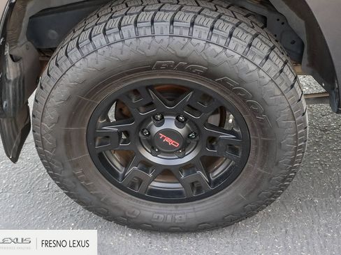 Used 2021 Toyota 4Runner TRD Off-Road Premium w/ Moonroof Package AWD/4WD image 8