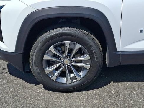 Used 2025 Chevrolet Equinox LT AWD/4WD image 30