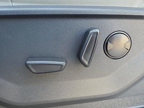 New 2026 Ford Expedition Active image 16