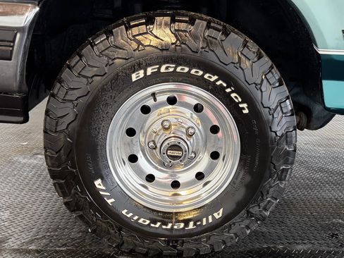 Used 1996 Ford Bronco image 9