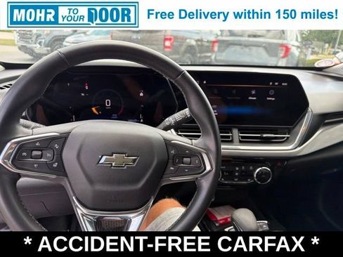 Used 2024 Chevrolet Trax ACTIV w/ Sunroof Package FWD image 23