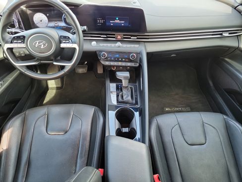Used 2023 Hyundai Elantra Limited FWD image 17