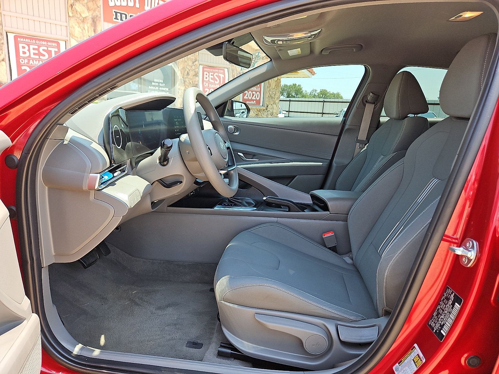 Used 2024 Hyundai Elantra SEL FWD image 11
