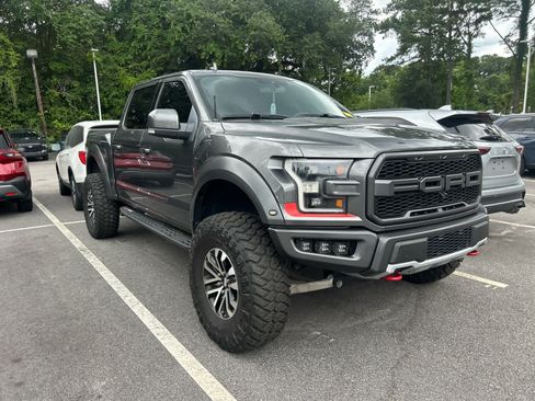 Used 2019 Ford F150 Raptor w/ Equipment Group 802A Luxury AWD/4WD image 3