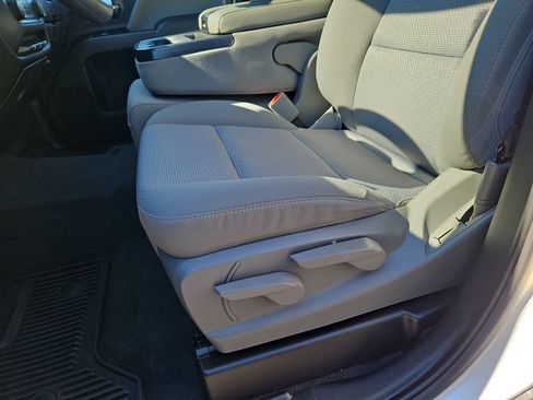 Used 2019 Chevrolet Silverado 1500 Custom w/ Texas Edition RWD image 17