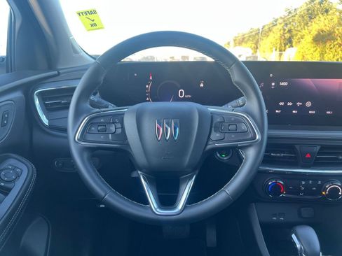 Used 2025 Buick Encore GX Preferred image 34
