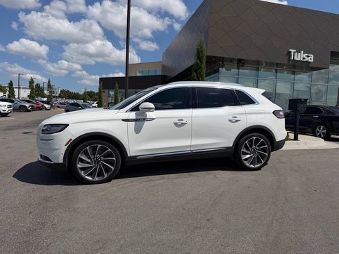 Used 2022 Lincoln Nautilus Reserve w/ Equipment Group 201A AWD/4WD image 2