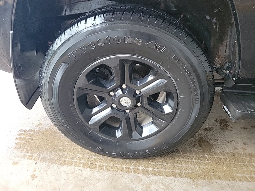 Used 2020 Toyota 4Runner SR5 AWD/4WD image 19