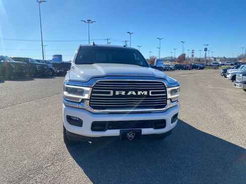 Used 2024 RAM 2500 Laramie AWD/4WD image 9