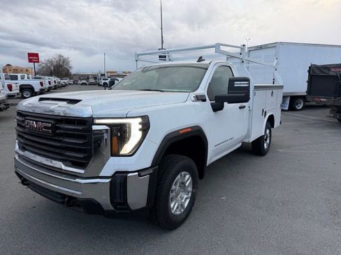 New 2026 GMC Sierra 2500 Pro image 1