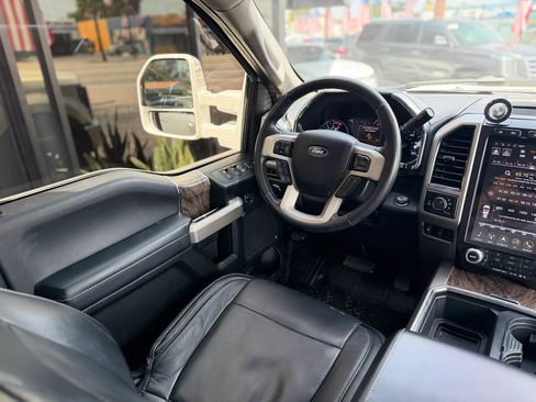 Used 2019 Ford F250 Lariat w/ Lariat Ultimate Package AWD/4WD image 21