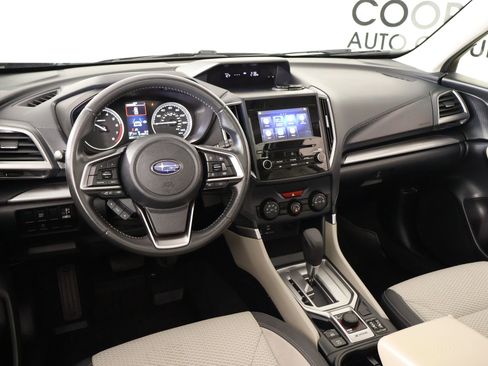 Used 2023 Subaru Forester Premium image 2