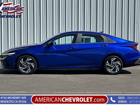 Used 2025 Hyundai Elantra SEL FWD image 7