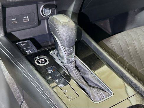 Used 2024 Nissan Kicks SV w/ Interior Electronics Package FWD image 14