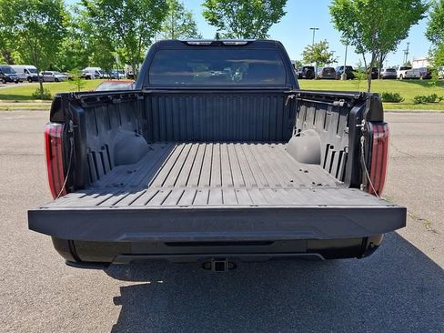 Used 2023 Toyota Tundra Platinum w/ Advanced Package AWD/4WD image 33