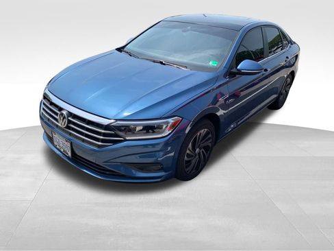 Used 2019 Volkswagen Jetta SEL Premium FWD image 2