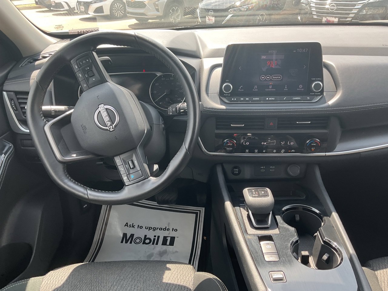 Used 2025 Nissan Rogue SV FWD image 13