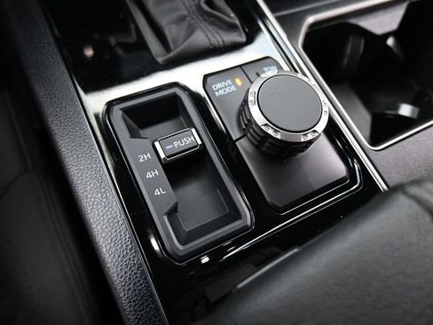 Used 2025 Toyota Tundra SR5 w/ SR5 Convenience Package AWD/4WD image 15