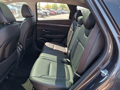 Certified 2022 Hyundai Tucson Limited AWD/4WD image 10