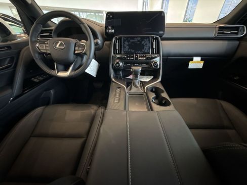 New 2026 Lexus LX 600 4WD w/ Luxury Package image 11
