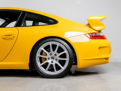 Used 2007 Porsche 911 GT3 RWD image 8
