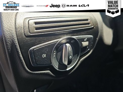 Used 2020 Mercedes-Benz GLC 300 4MATIC image 23