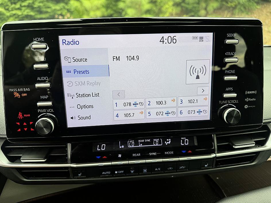 Certified 2022 Toyota Sienna XLE FWD image 20
