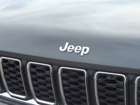 New 2026 Jeep Grand Cherokee L 4WD image 23