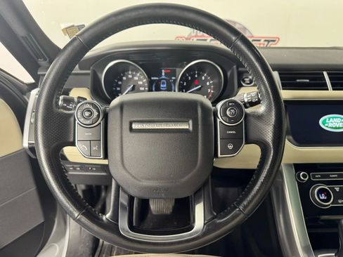 Used 2017 Land Rover Range Rover Sport HSE image 13