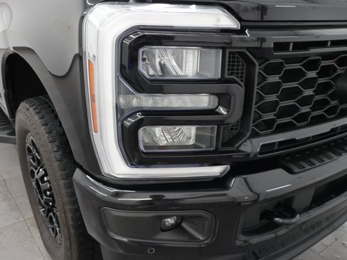 Used 2025 Ford F350 Lariat w/ Lariat Ultimate Package AWD/4WD image 26