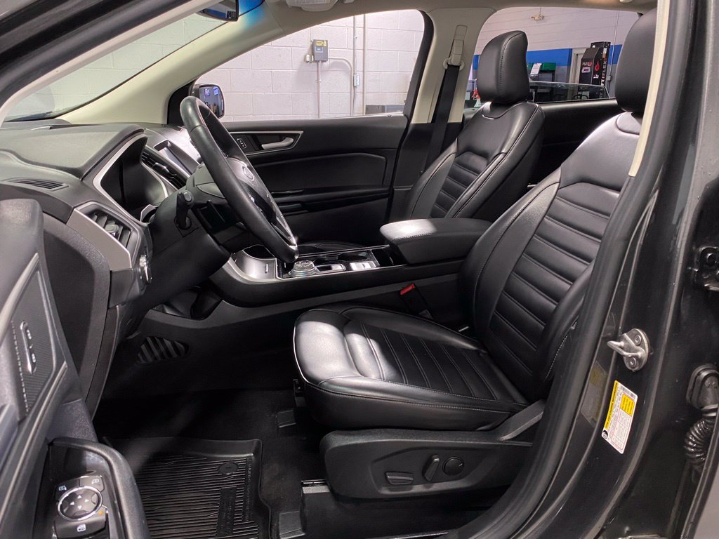 Used 2020 Ford Edge SEL w/ Convenience Package AWD/4WD image 18