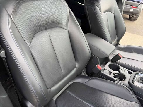 Used 2025 Subaru Forester Limited AWD/4WD image 26